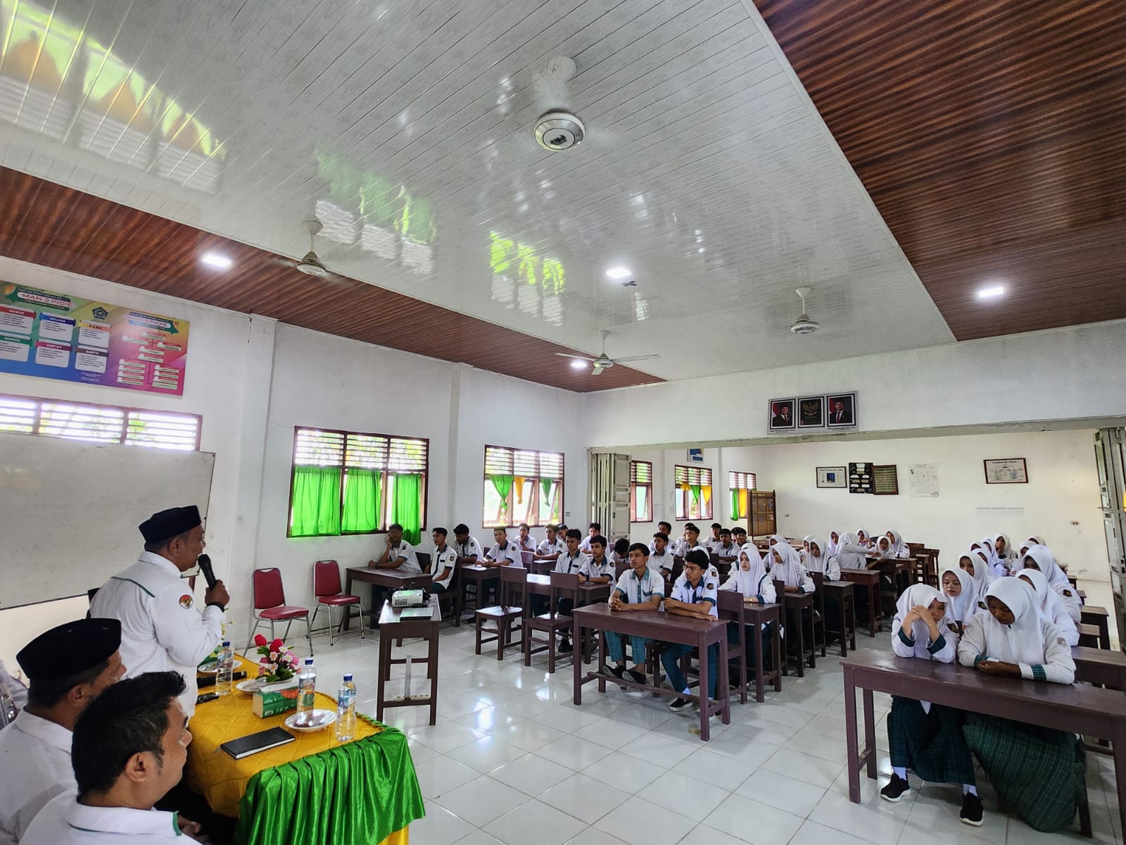 Sisw/i MAN 3 Pidie tekun